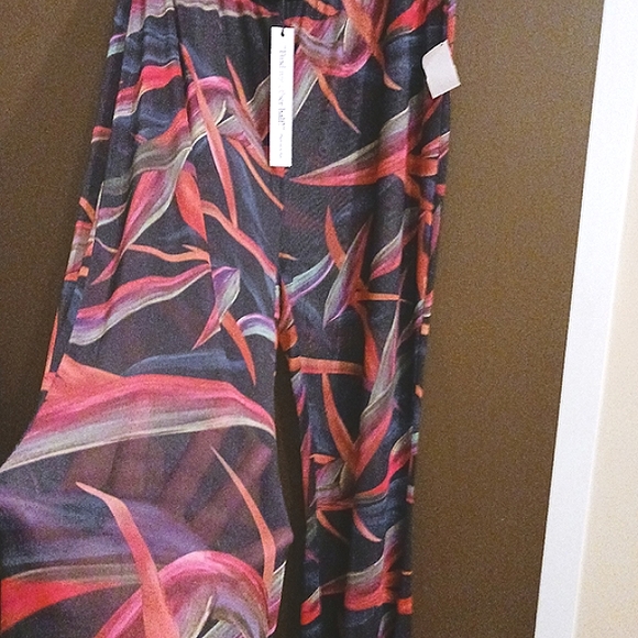 AKIRA Mesh 2-Piece Set - Picture 3 of 4